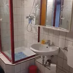 An Der Schusteracht Dachgeschoss Und Souterrain Apartment Kiel