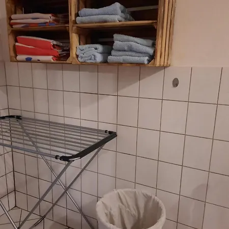 An Der Schusteracht Dachgeschoss Und Souterrain 아파트 *
