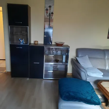 An Der Schusteracht Dachgeschoss Und Souterrain * Kiel