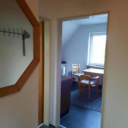 An Der Schusteracht Dachgeschoss Und Souterrain Apartment Kiel